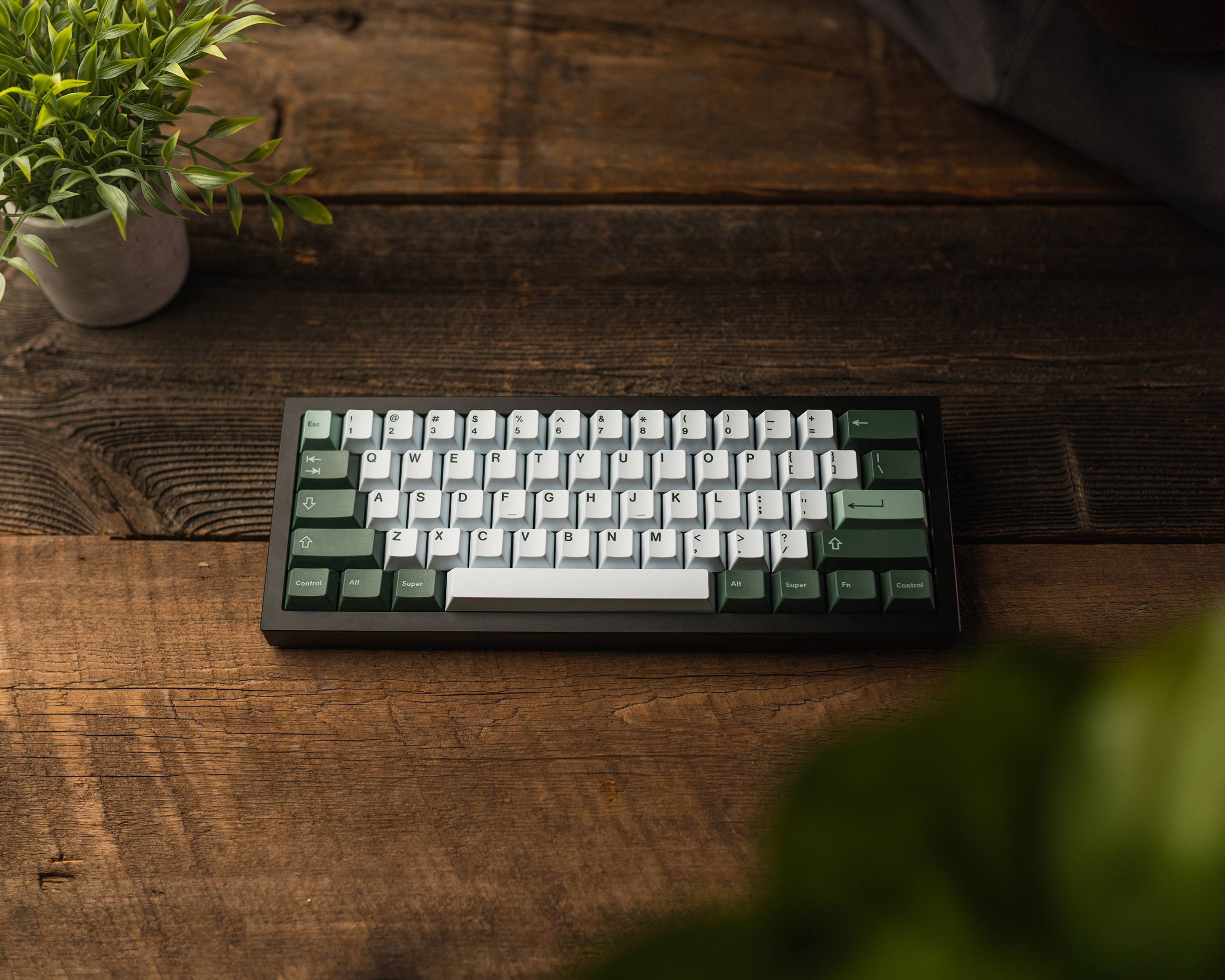 IRON160 by Smith + Rune GB Information