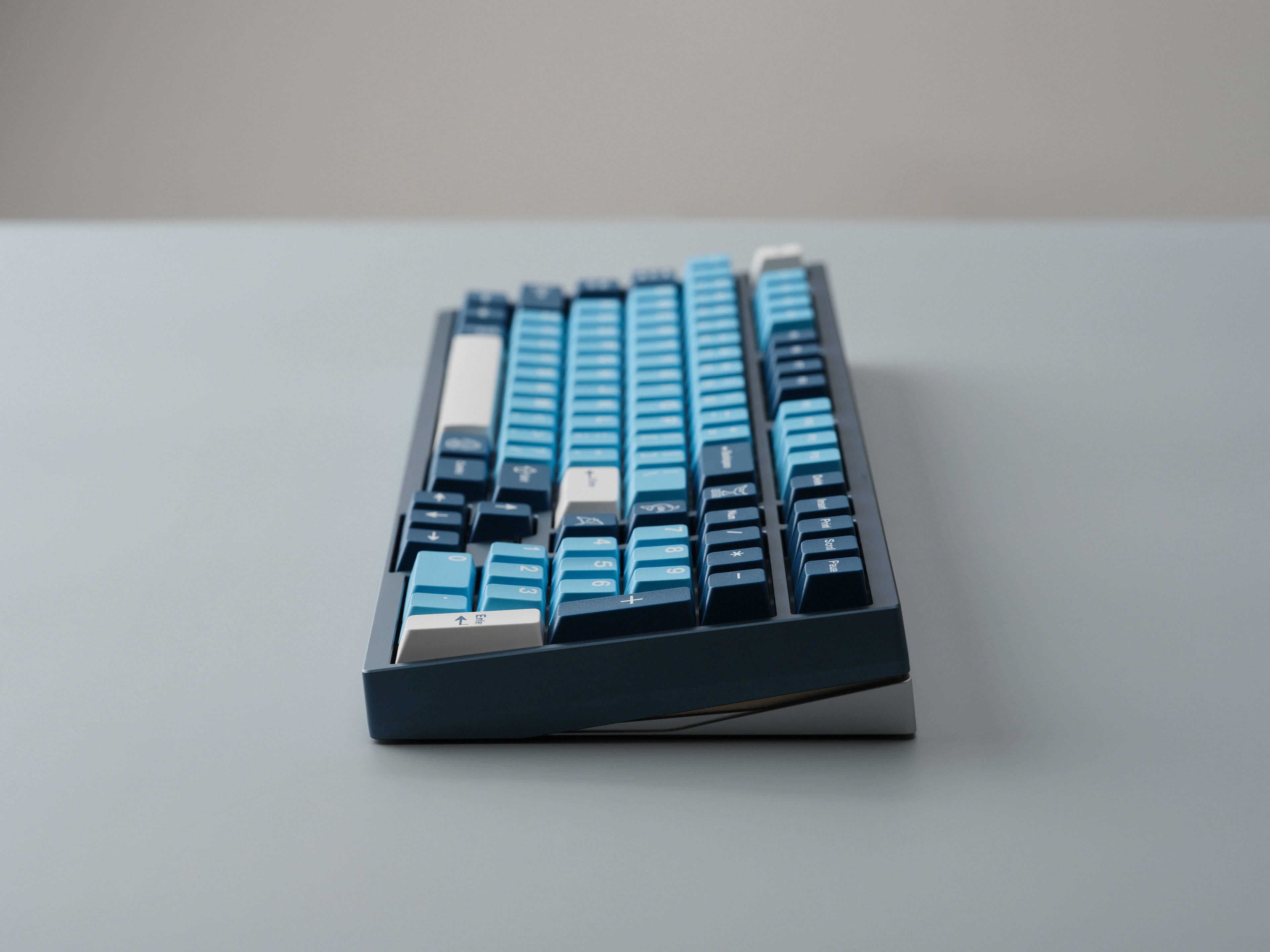 [In Stock] GMK CYL Manta