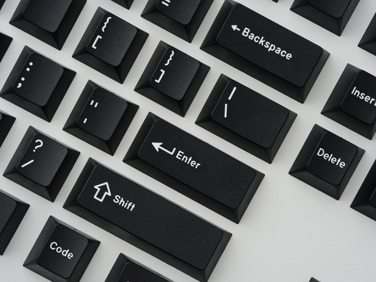 [In Stock] GMK CYL WoB (White on Black)