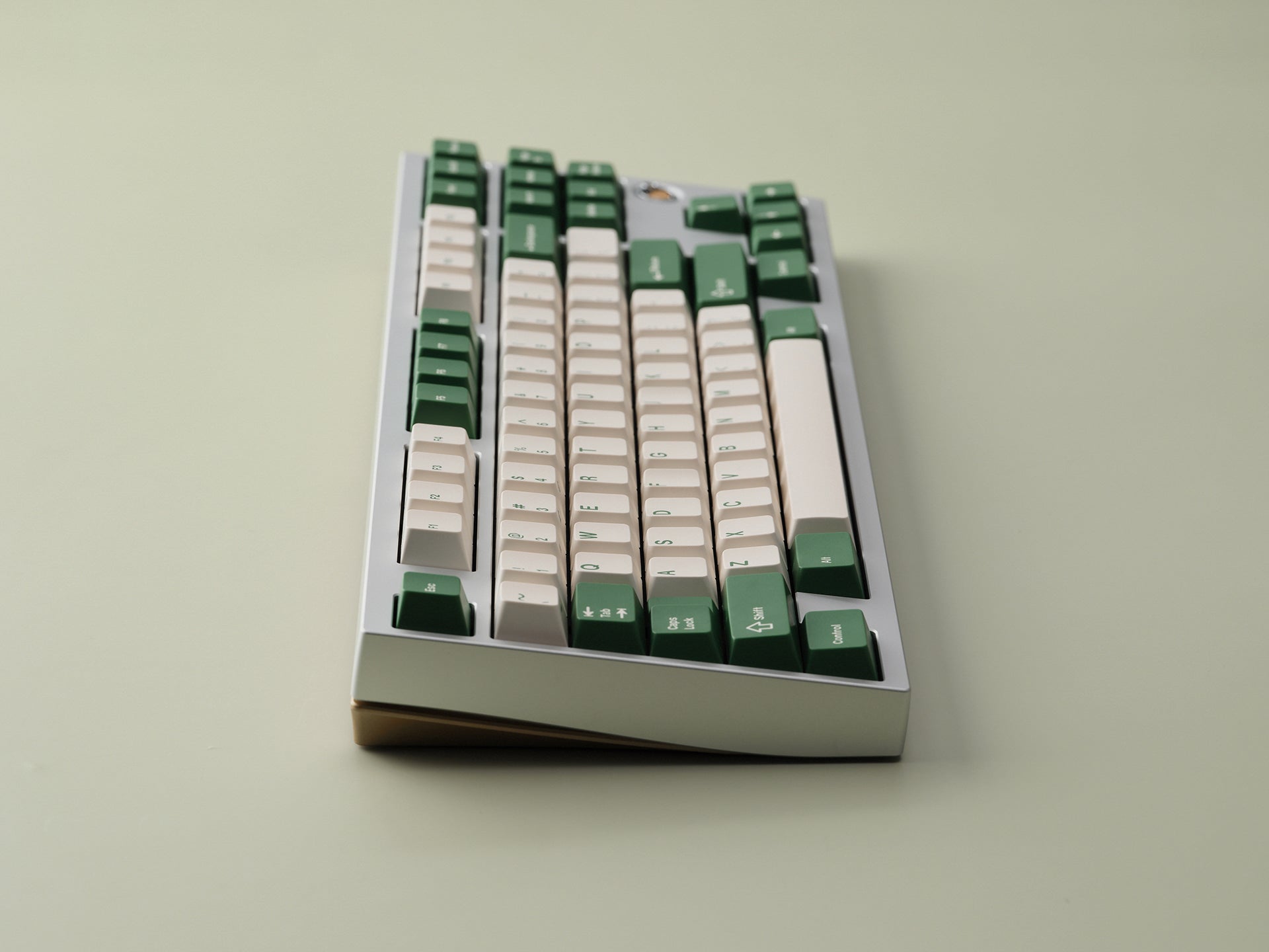 [In Stock] GMK CYL Camping R3