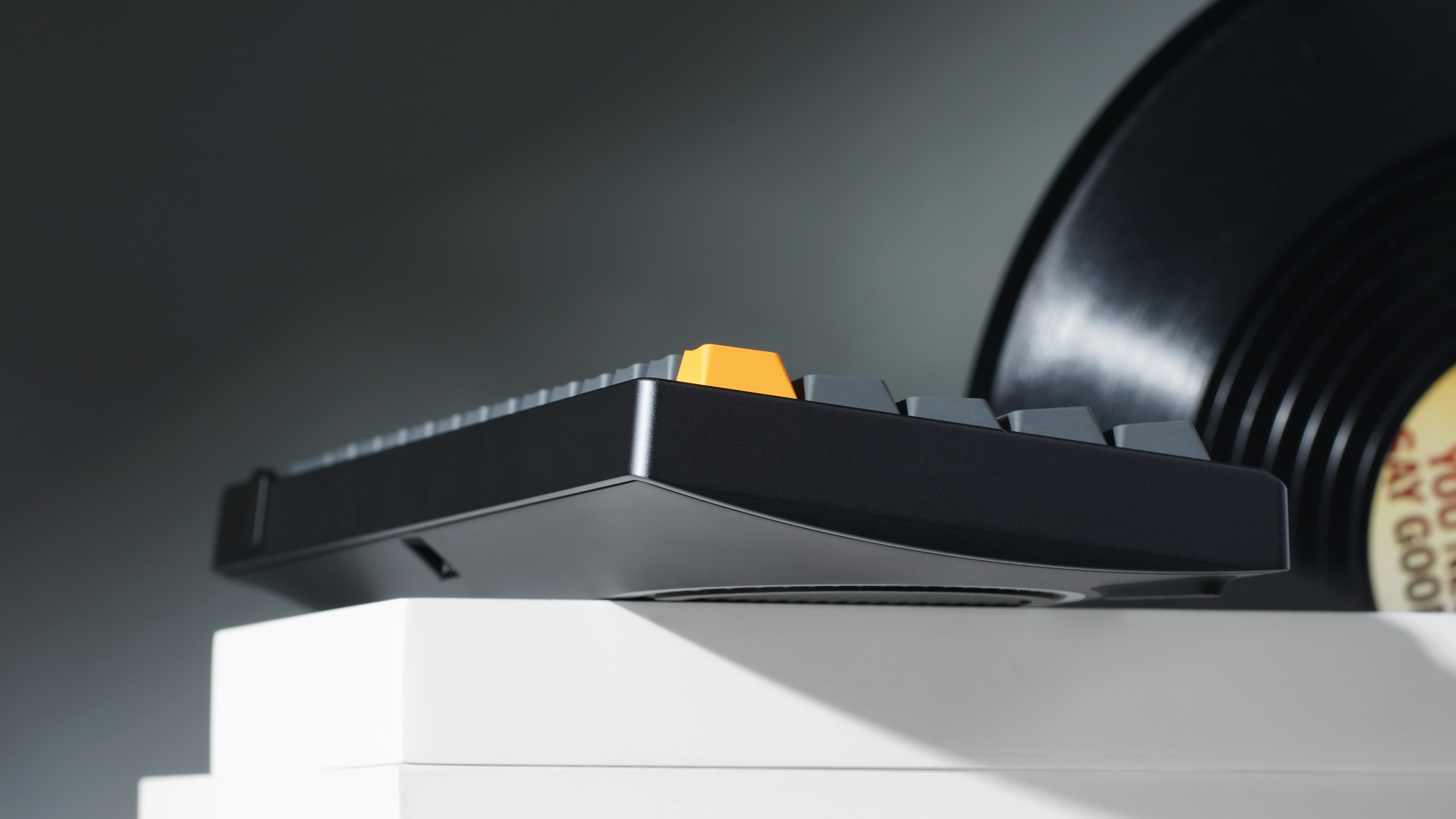 [Group Buy] ZOOM64 Titanium Grey