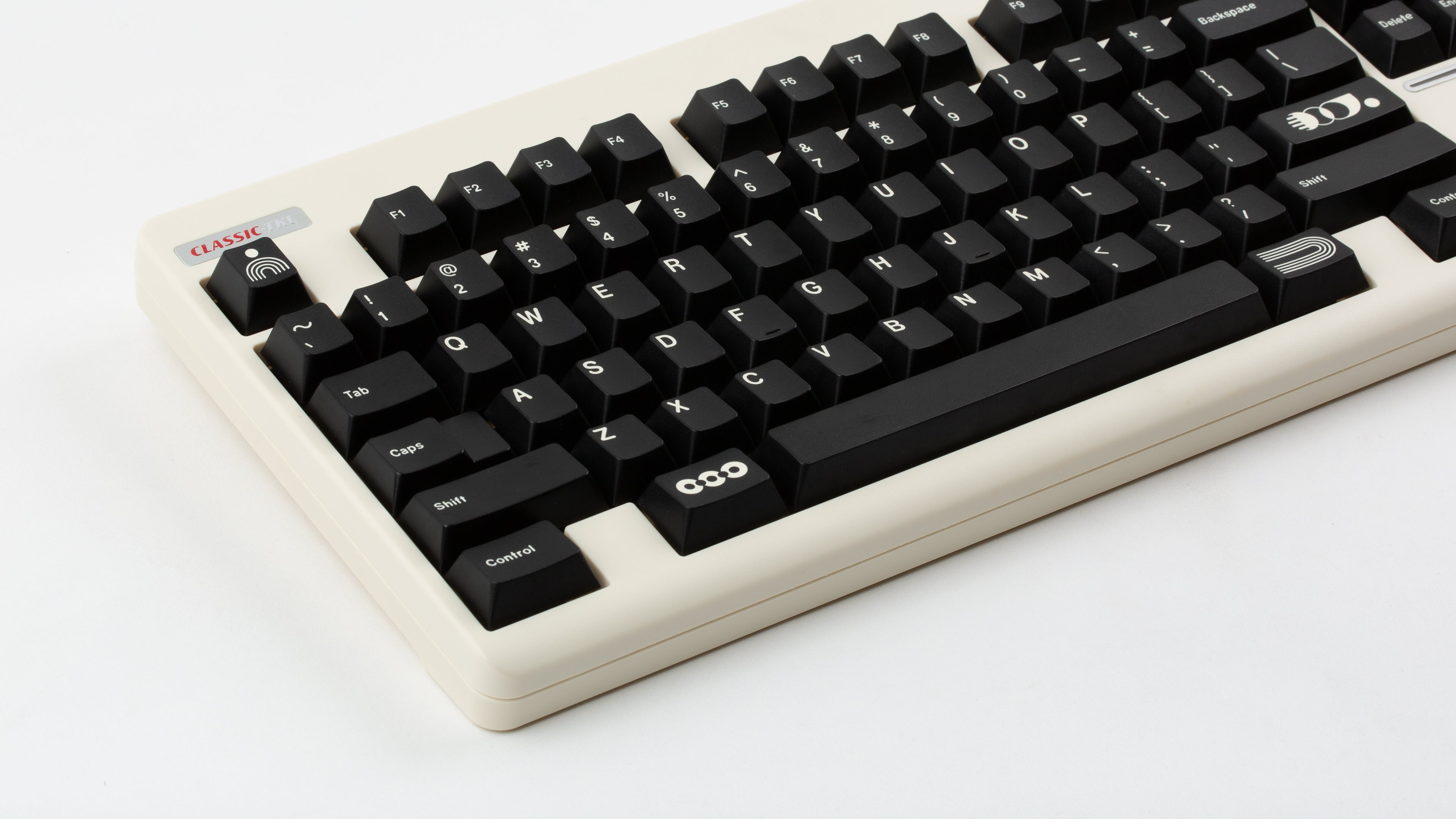 [Group Buy] GMK CYL Noire Small Batch