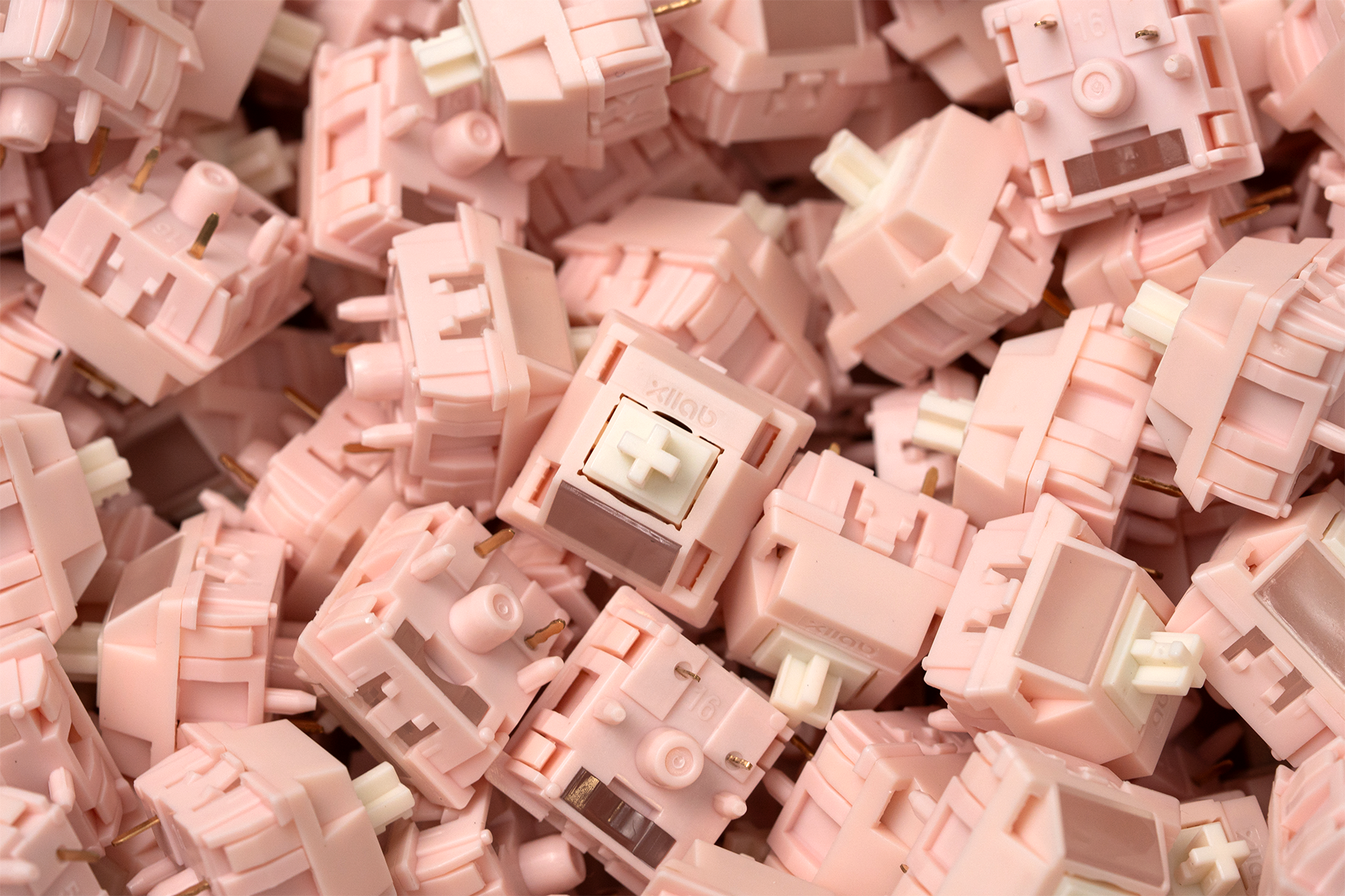 [In Stock] KEYGEEK x XLLAB Peachy Linear Switches