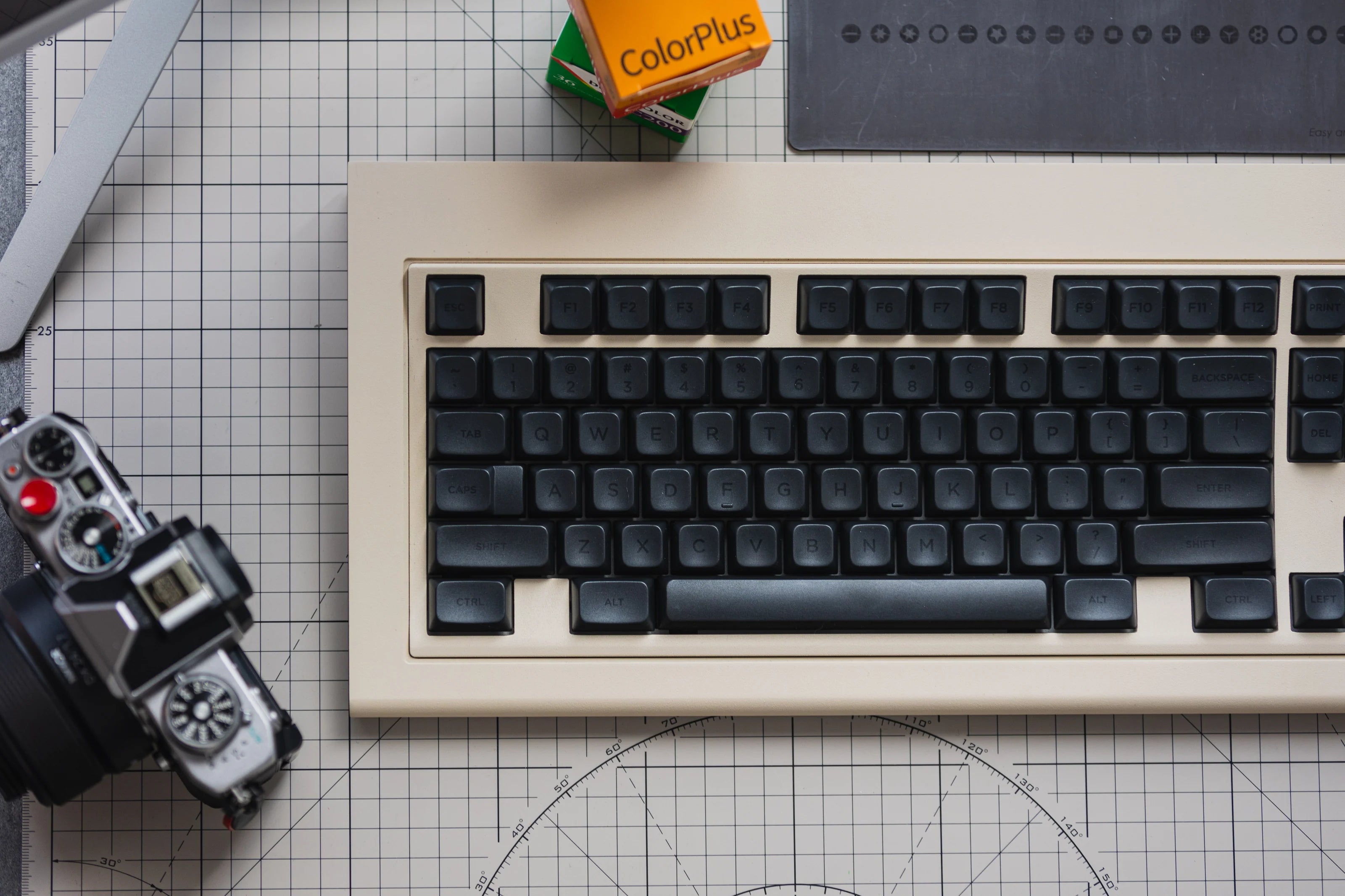 [Group Buy] PBS Black on Black Keycap