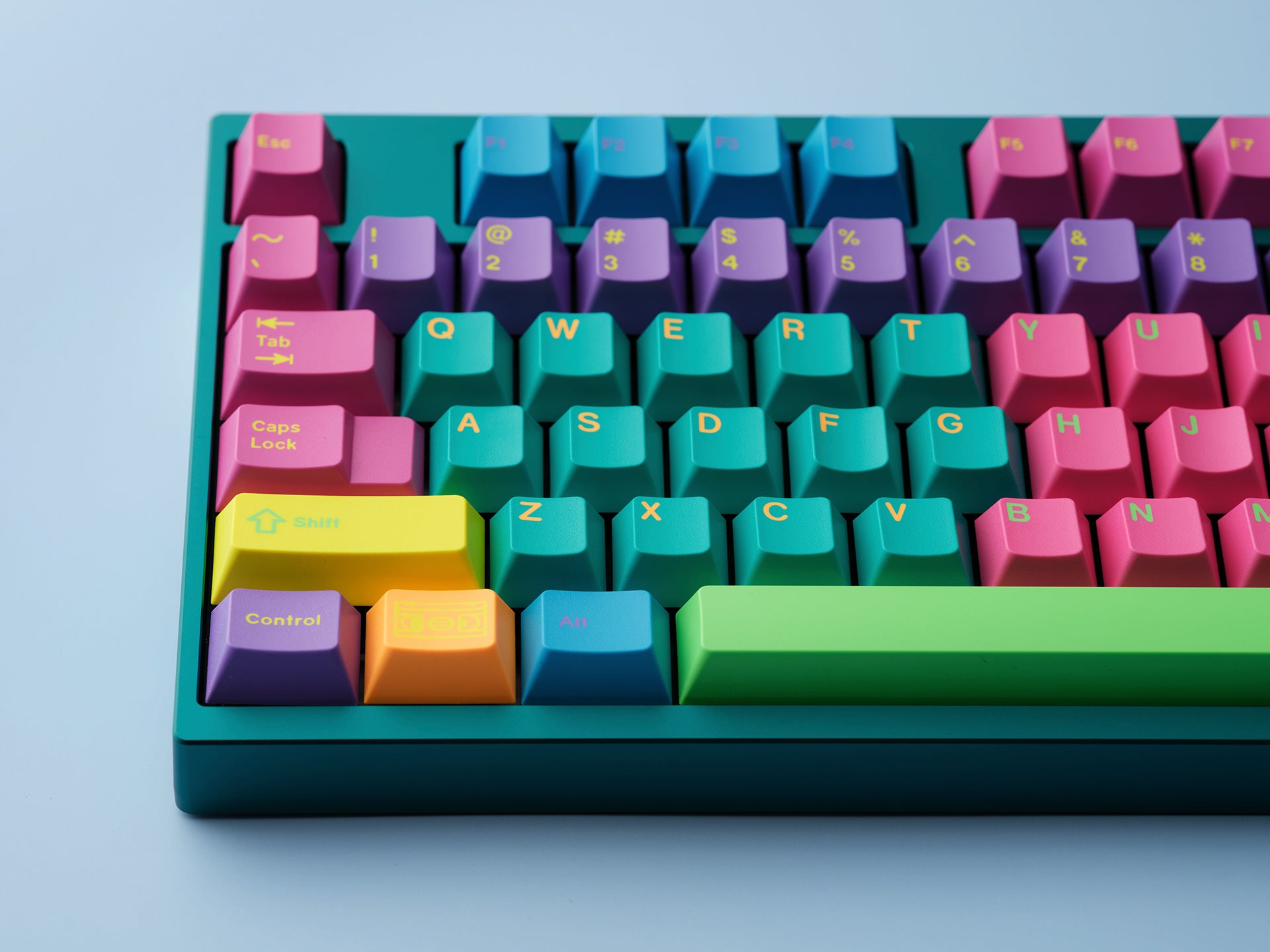 [In Stock] GMK CYL Windbreaker